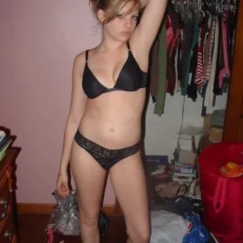 Profil de Ghjulia, 25 ans, Escort à Beggingen (Schaffhouse)